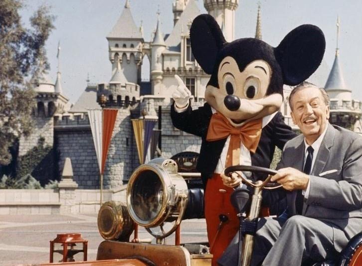 5 bài học từ thất bại tới thành công của Walt Disney